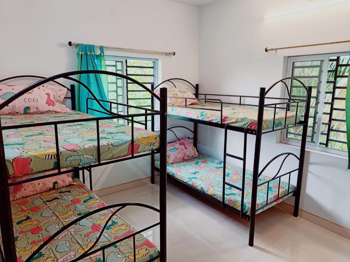Funk Monk Hostel Ауровиль Экстерьер фото