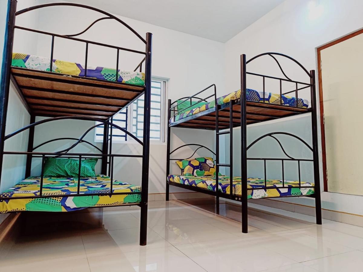 Funk Monk Hostel Ауровиль Экстерьер фото